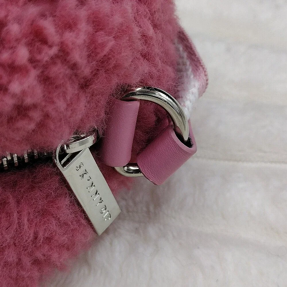 Skinnydip London Millie Small Camera Crossbody Bag – Pink Faux Fur - Picture 6 of 9